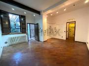 Monolocale in vendita a Milano via Martiri Oscuri, 6,...