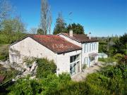 Monségur Magnifique maison en pierre dans la campagne...