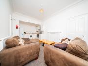 1F2 Montague Street, Edinburgh EH8, 3 bed flat to rent,...