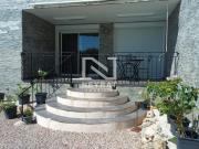 MONTAUROUX en zone artisanale: Jolie maison plain pied...