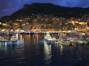 Montecarlo 12 vani 320mq