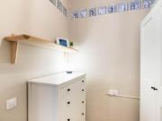 Monthly rental apartment with 1 bedroom and dressing...