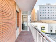 Monthly rental apartment with 3 bedrooms and terrace...