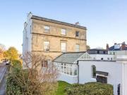 Montpellier Drive, Cheltenham, 2 Bedroom Apartment