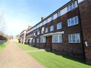 Montrose Court, The Hyde, London NW9, 2 bed flat to...