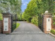 Montrose Gardens, Oxshott, Leatherhead, Surrey KT22, 5... Montrose Gardens, Oxshott, Leatherhead, Surrey KT22, 5...