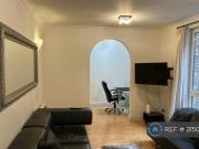 Monument Street, London, 2 Bedroom Flat