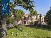 Monzambano Mantova 97105386