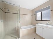 Mooloolaba unit with leafy outlook