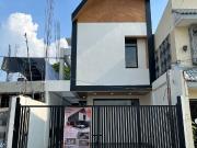 Moonwalk Luxury Townhouse for Sale in Paranaque