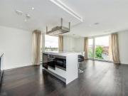 Moore House, Gatliff Road, Grosvenor. 2 bed flat to rent...