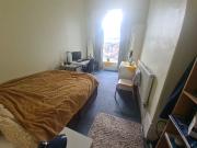 Moorland Road, Leeds LS6, 3 bed flat to rent, £1,755 pcm...