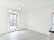 Mora Road, Cricklewood, Studio Flat For