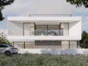Moradia 3 quartos com piscina localizada na Marina de...
