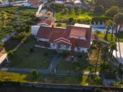 Moradia 8 suites + casa independente com 2 suites, com...