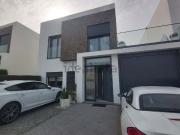 Moradia, A dos Cunhados e Maceira