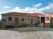 Moradia, Açoreira
