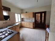 Moradia acolhedora, em aldeia tranquila e pronta a habitar