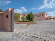 Moradia, Alcobaça e Vestiaria Moradia, Alcobaça e Vestiaria