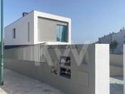 Moradia Apaixonante Tipologia T3 Jardim Piscina Situada...