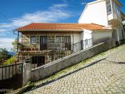 Moradia Banda T3 de Ponta, Pico, Castro Daire