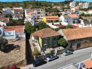 Moradia Bi familiar com terreno de 800m2 urbanos...