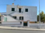 Moradia Bi Familiar localizada no centro da vila de...