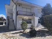 Moradia Bifamiliar T3+T3 em Nogueira da Maia