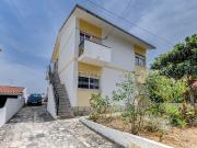 Moradia bifamiliar T4+1 em Pinheiro de Loures, com...
