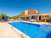 Moradia bonita com piscina perto de Paderne