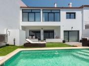 Moradia, Carcavelos e Parede