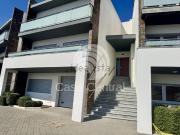 Moradia, Carcavelos e Parede