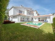 Moradia, Carcavelos e Parede