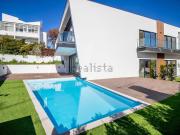 Moradia, Carcavelos e Parede