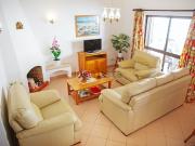 Moradia, Centro de Olhos de Água, Albufeira e Olhos de Água