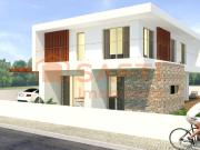 Moradia com 2 pisos, 4 quartos e 3 casas de banho