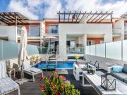 Moradia com 3 quartos, 4 casas de banho e piscina...