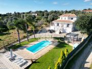 Moradia com 3 quartos + apartamento anexo com 2 quartos...
