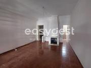 Moradia com 3 quartos e logradouro localizada em...