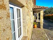 Moradia com 450m2 e terreno envolvente