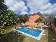 Moradia com 4 frentes junto Estação comboio Nine ligação...