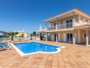 Moradia com 4 Quartos na Praia de São Rafael em Albufeira