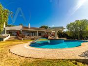 Moradia com 6 quartos, jardim, 2 piscinas, Estoi Faro