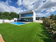 Moradia com Jardim e Piscina em Almancil