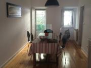 Moradia com muito estilo num prédio. Pátio