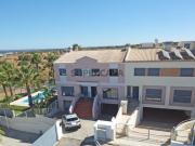 Moradia com Piscina e Garagem em Zona Tranquila com...