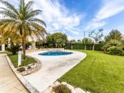 Moradia com piscina, jardim e vista desafogada na Póvoa...