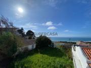 Moradia com terreno e anexos no Sítio da Nazaré