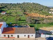MORADIA COM TERRENO PERTO DA COSTA, BURGAU