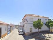 Moradia com uma área total de 403 metros quadrados